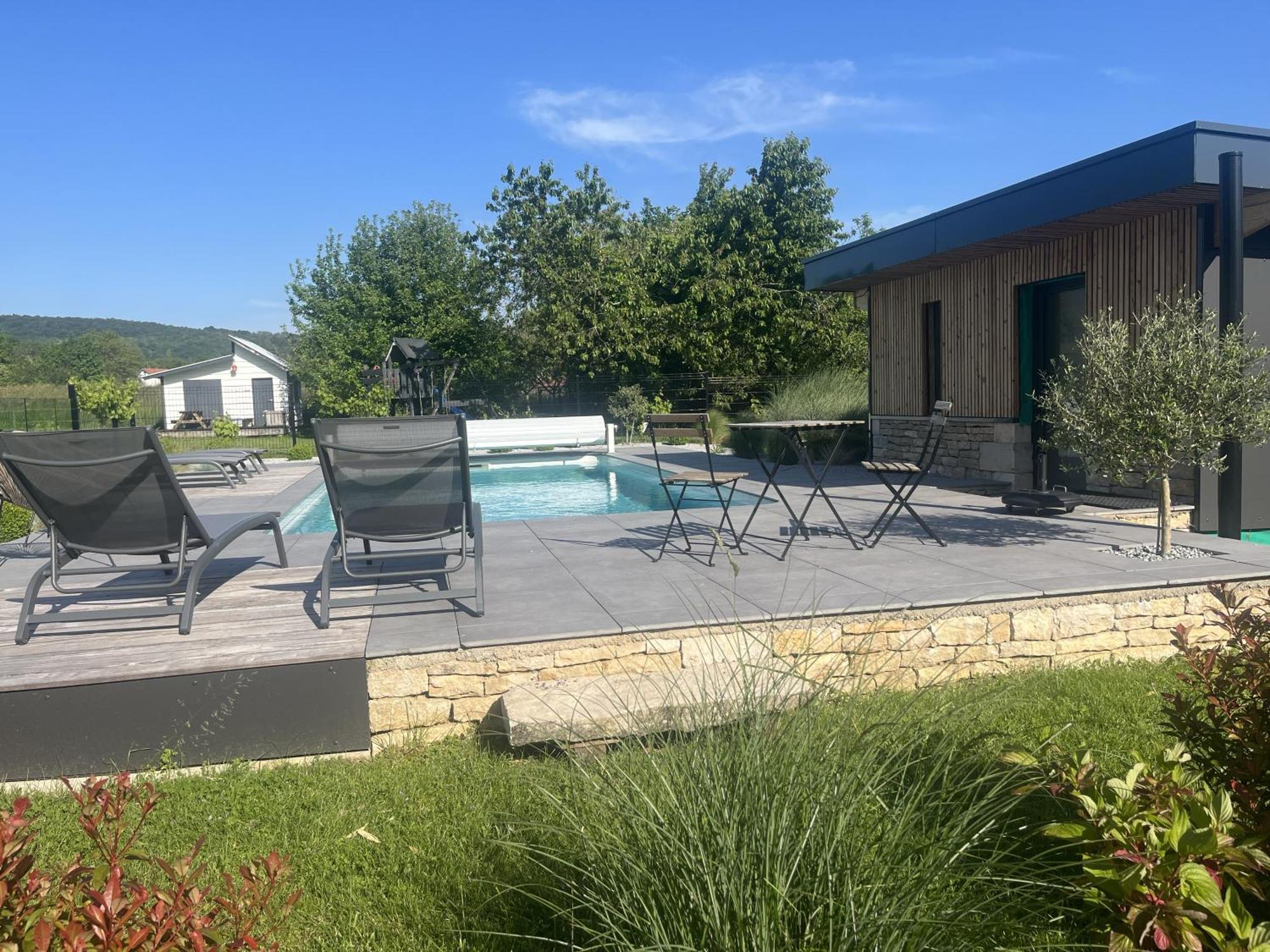 Sejour Detente - Appart'Hotel N 1 Avec Jaccuzi, Piscine Et Petit-Dejeuner Chouzelot Екстериор снимка
